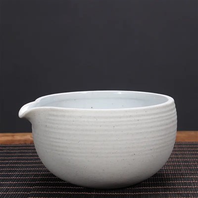 Matcha kulho juoksuputkella